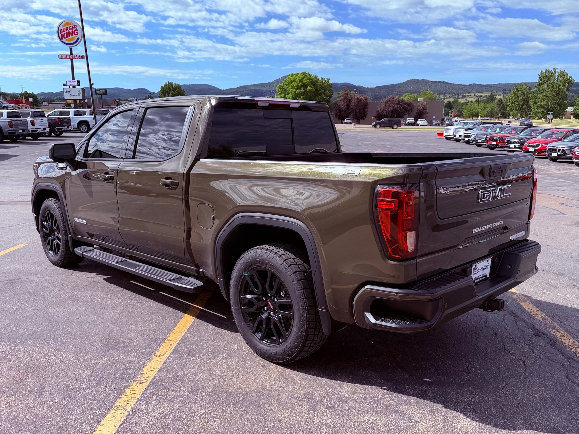 2023 GMC Sierra 1500 — detail view